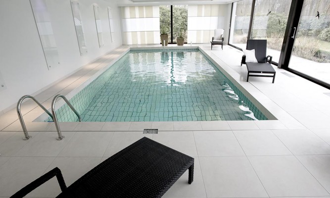front_fliesen-design-pool-villa-wellness_07